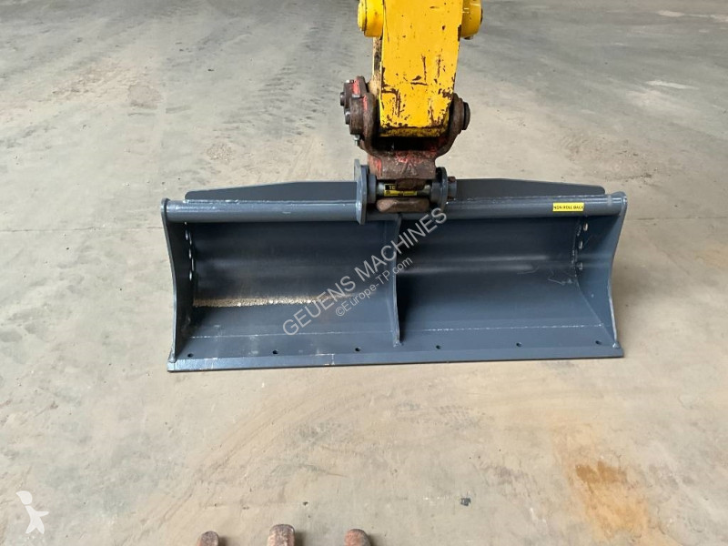Excavator Komatsu MR-8