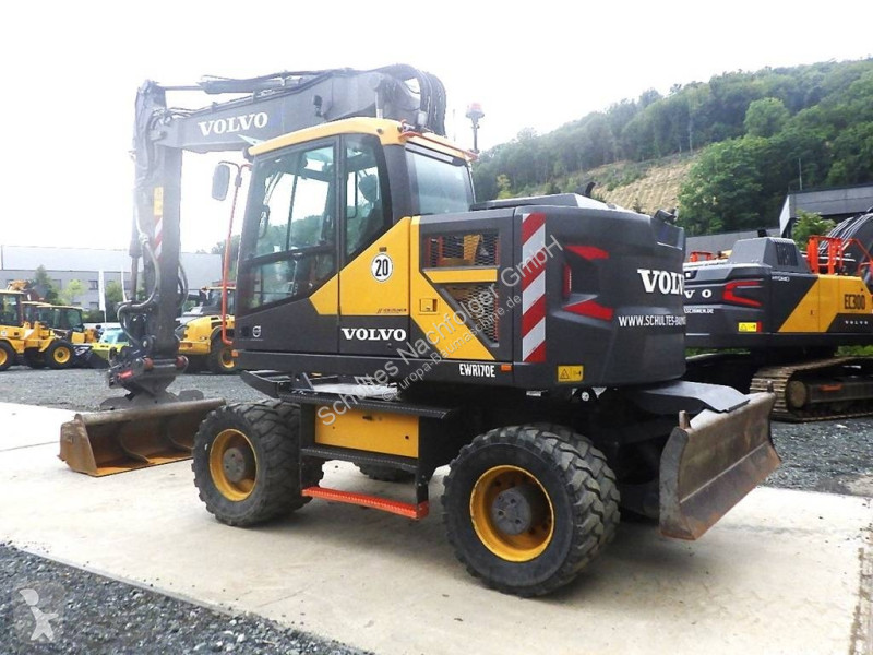 Escavadora Volvo EWR E