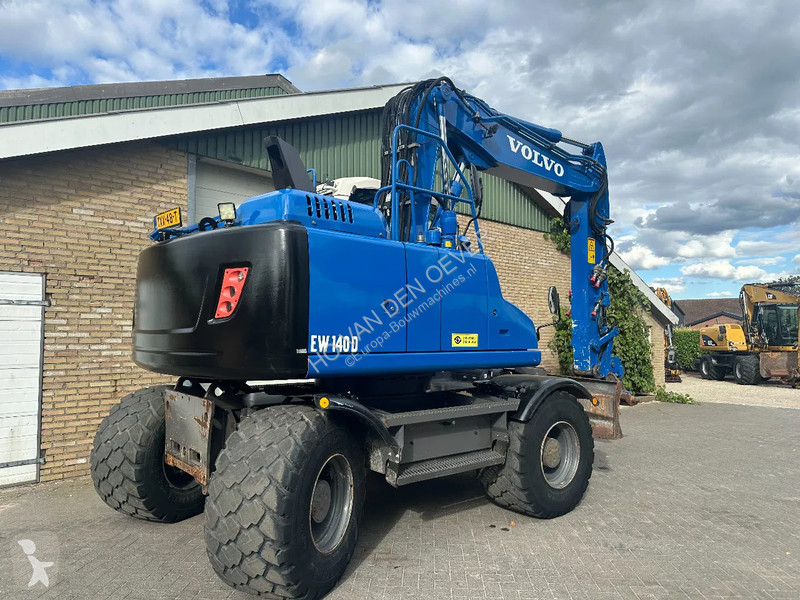 Excavadora Volvo