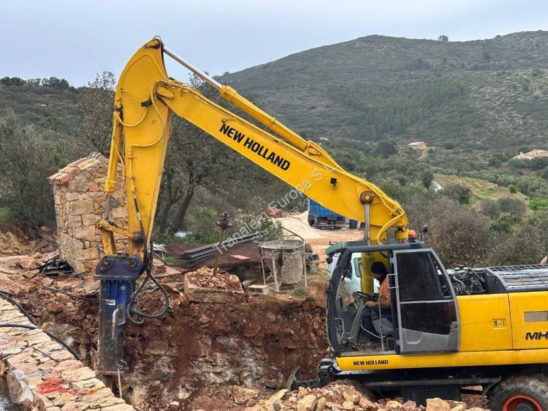 Excavator New Holland MH6.6