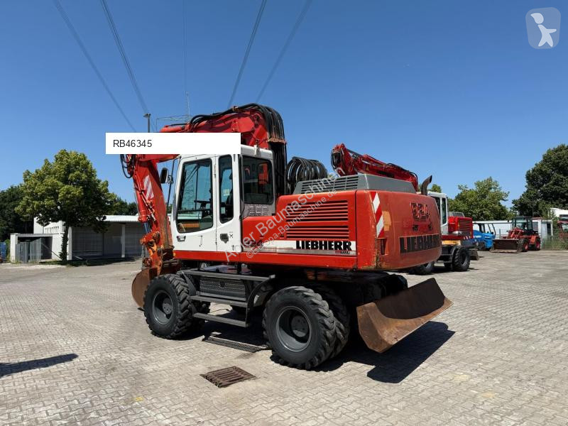 Excavator Liebherr A924