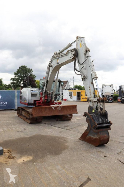 جرافة Takeuchi TB2150