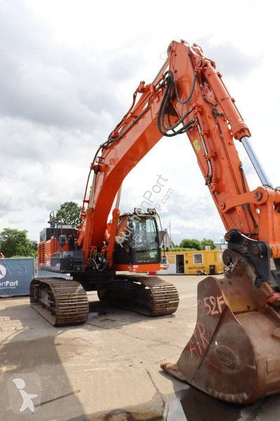 جرافة Hitachi ZX490LCH-6