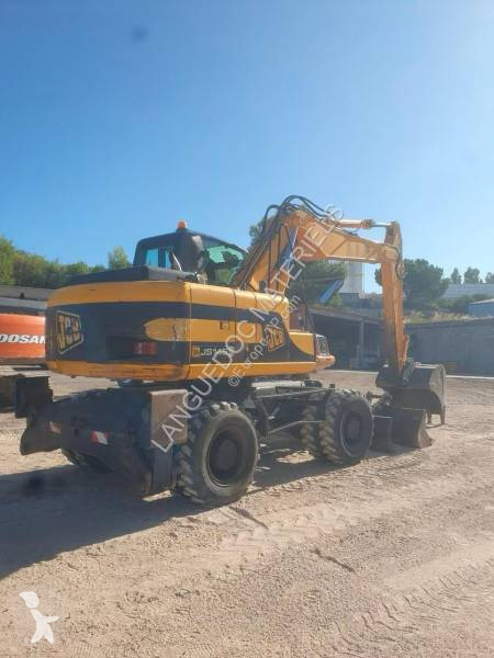 Excavator JCB