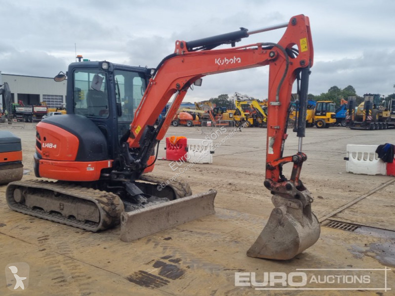 Lopatový nakládač Kubota U48-4