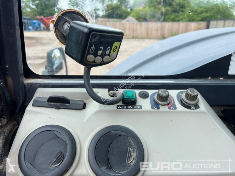 Lopatový nakládač Kobelco SK45SRX-6
