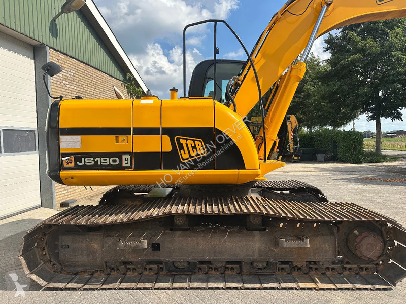 Lopatový nakládač JCB JS190