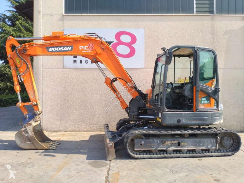 Escavatore Doosan DX85-3