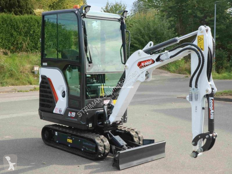 Lopatový nakládač Bobcat E 19 R2