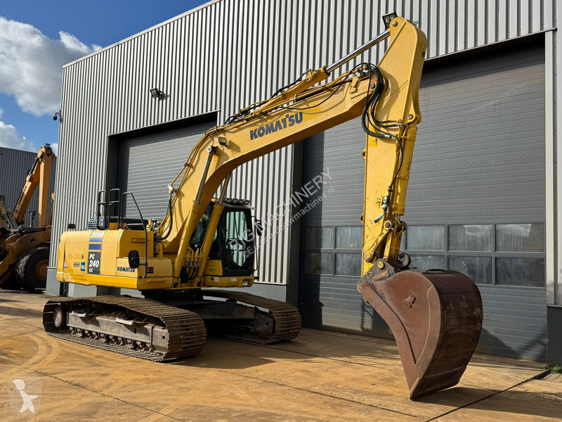 جرافة Komatsu