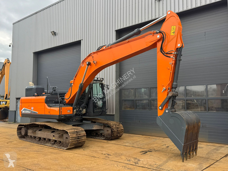 Rýpadlo Doosan 7