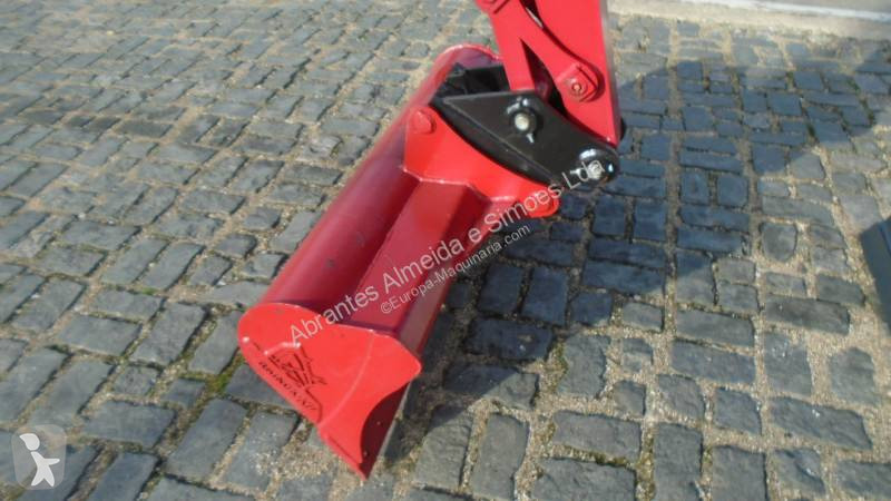 Lopatový nakládač Yanmar SV22
