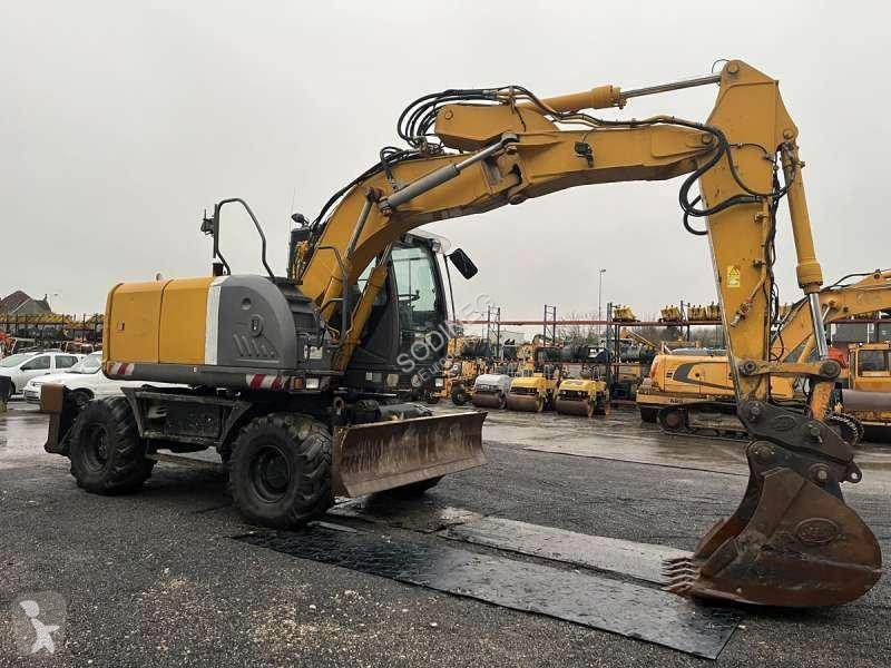 Rýpadlo Hitachi
