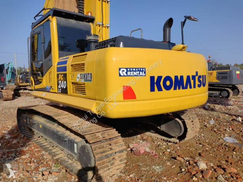 جرافة Komatsu