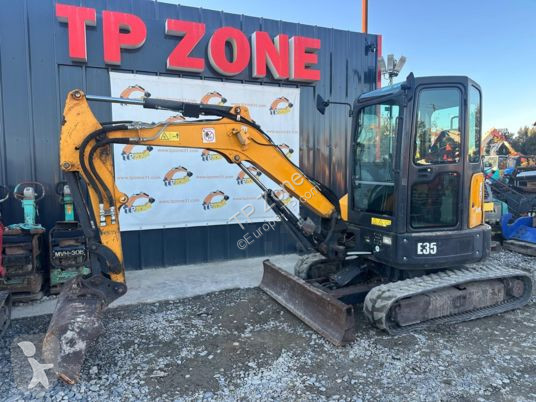 Lopatový nakládač Bobcat e35 à 23 500 € ht