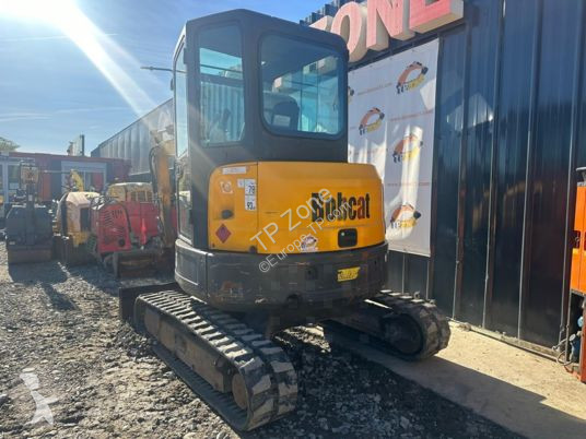 Lopatový nakládač Bobcat e35 à 22 500€ ht
