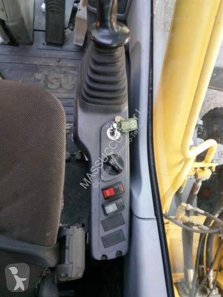 Rýpadlo Komatsu PW220-MH