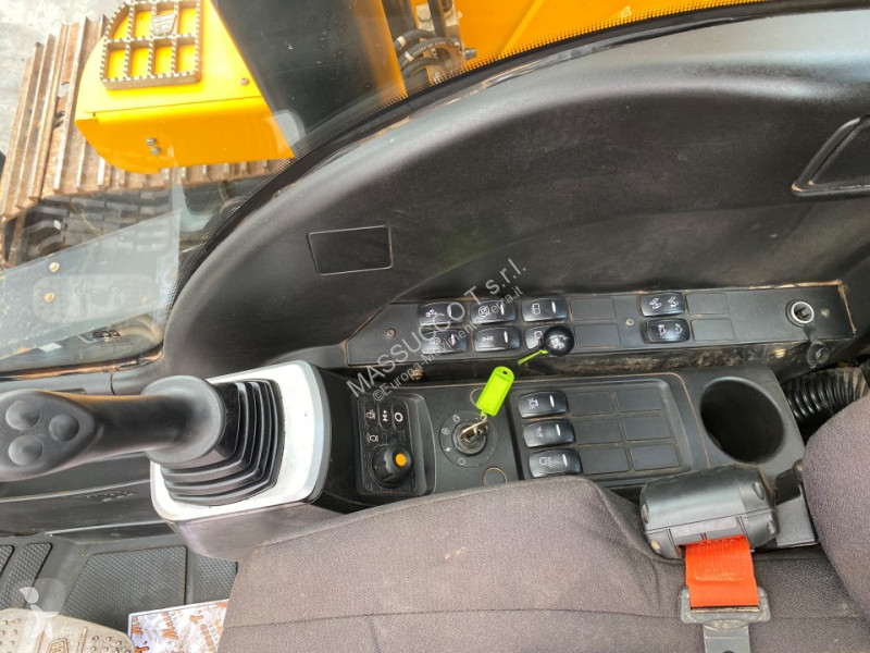 Rýpadlo JCB JZ141