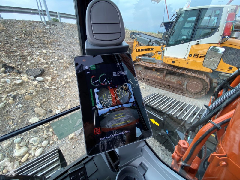 Rýpadlo Hitachi 7
