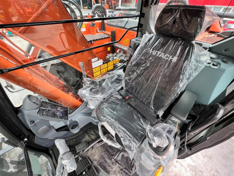Rýpadlo Hitachi 7