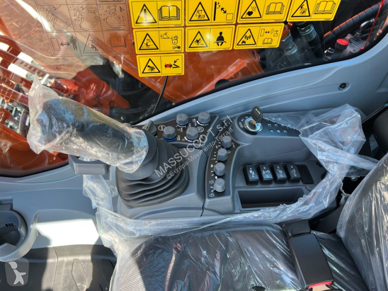 Экскаватор Hitachi