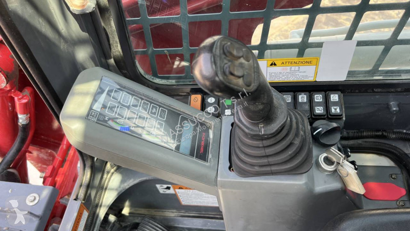Rýpadlo Takeuchi TL8 HF