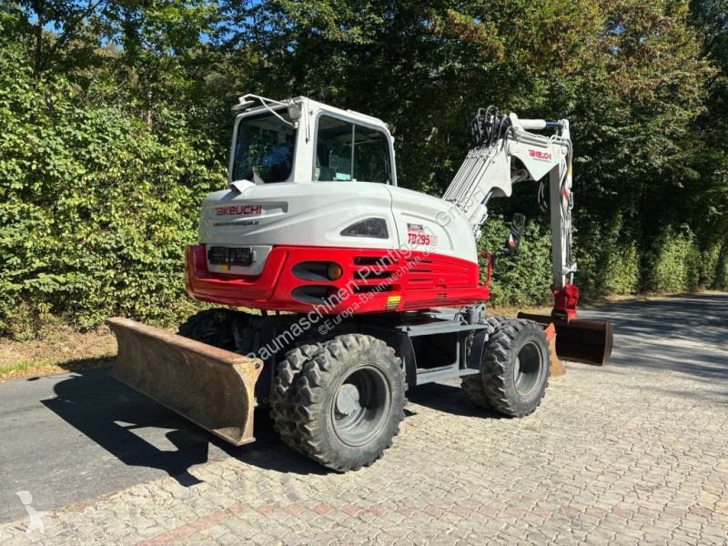 جرافة Takeuchi TB 295 W