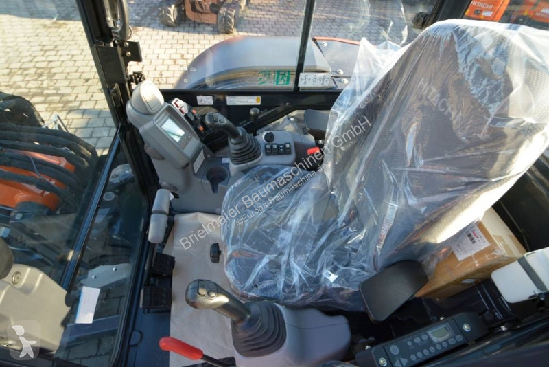 Rýpadlo Hitachi ZX 65 USB-6