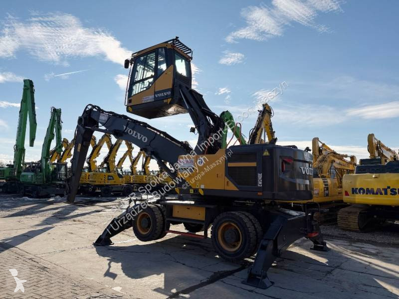 Lopatový nakládač Volvo EW240EMH