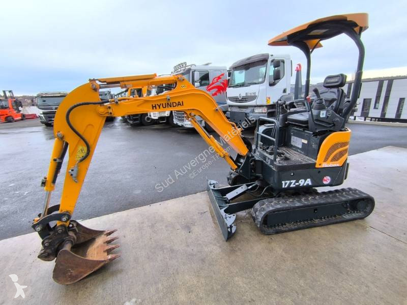 جرافة Hyundai ROBEX 17Z-9A