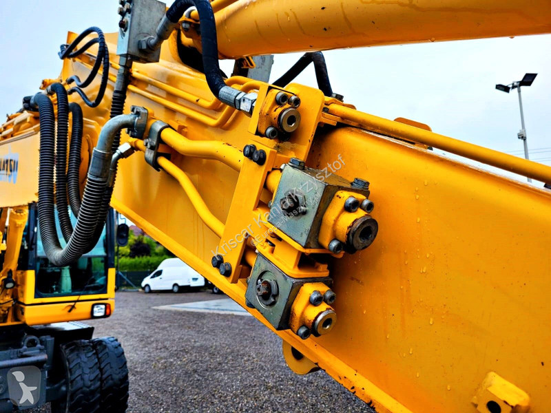 Lopatový nakládač Komatsu - 8 A/C 3 ARMS