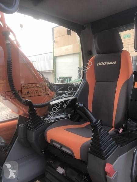 جرافة Doosan