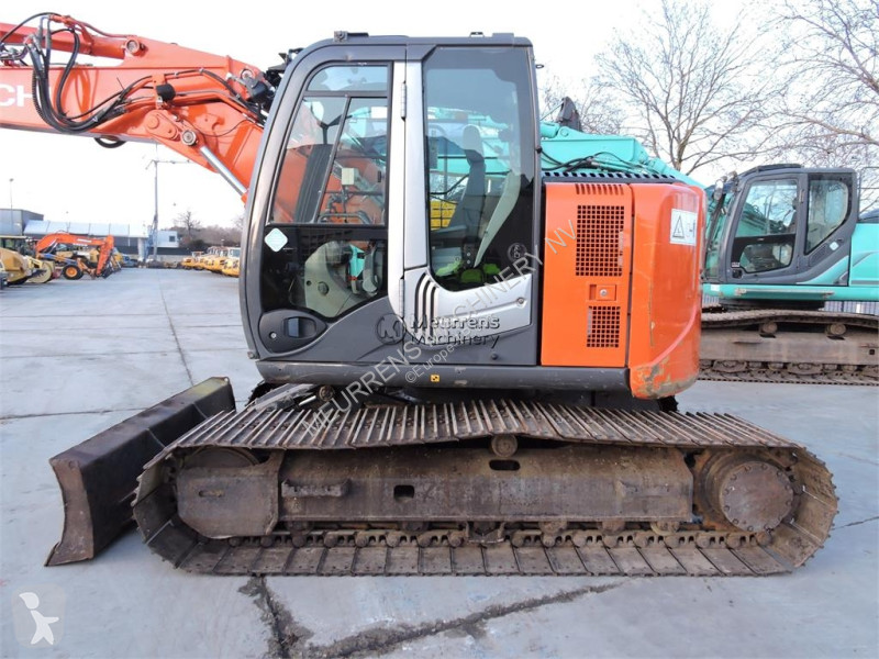جرافة Hitachi ZX135