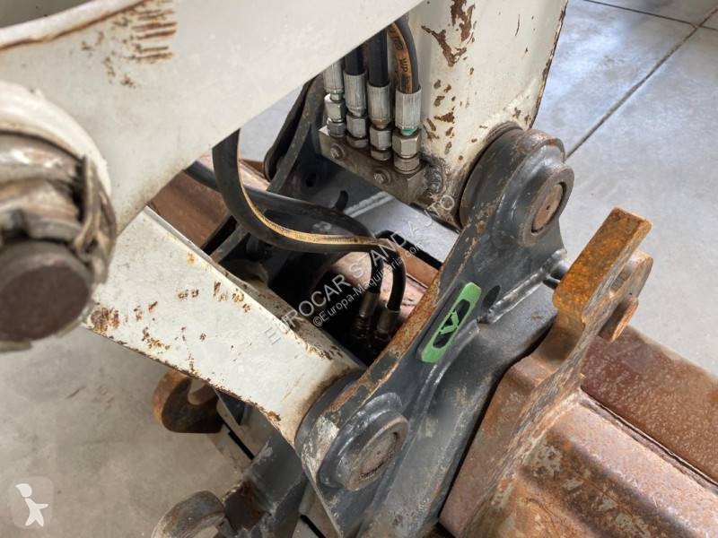 Rýpadlo Takeuchi TB 250-2