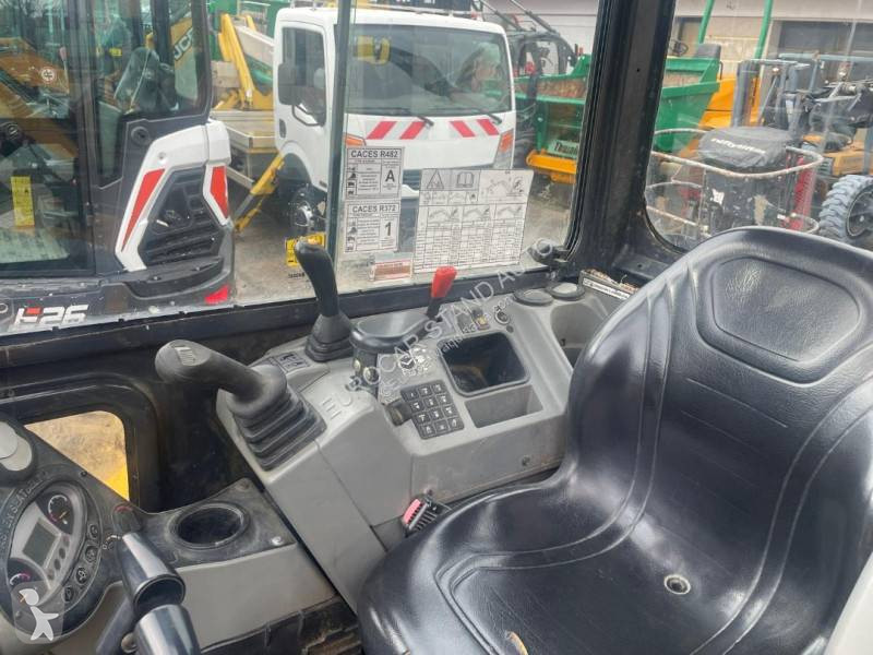 Lopatový nakládač Bobcat E 26