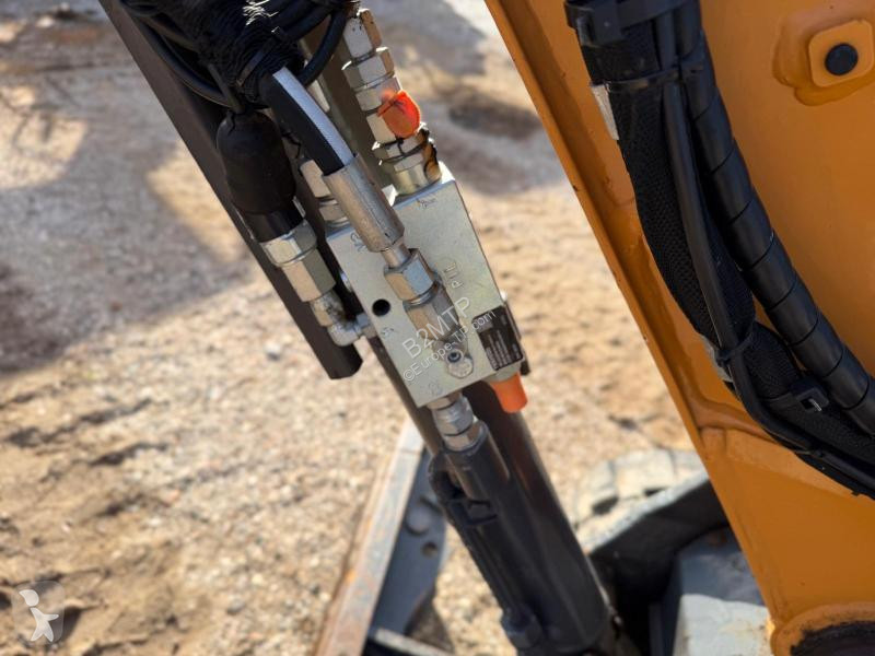 Escavatore   CX18D