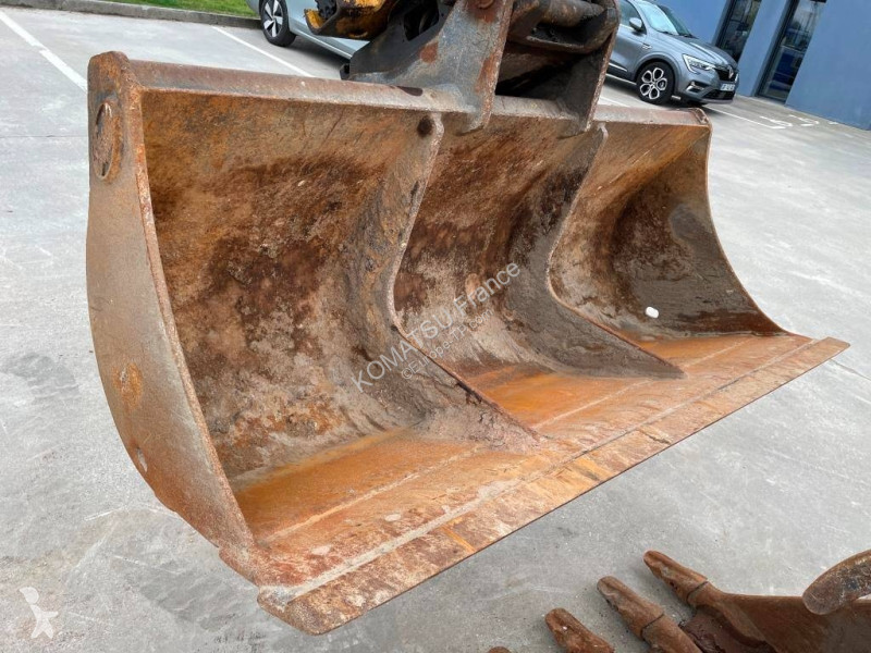 Rýpadlo Komatsu PW 148-11