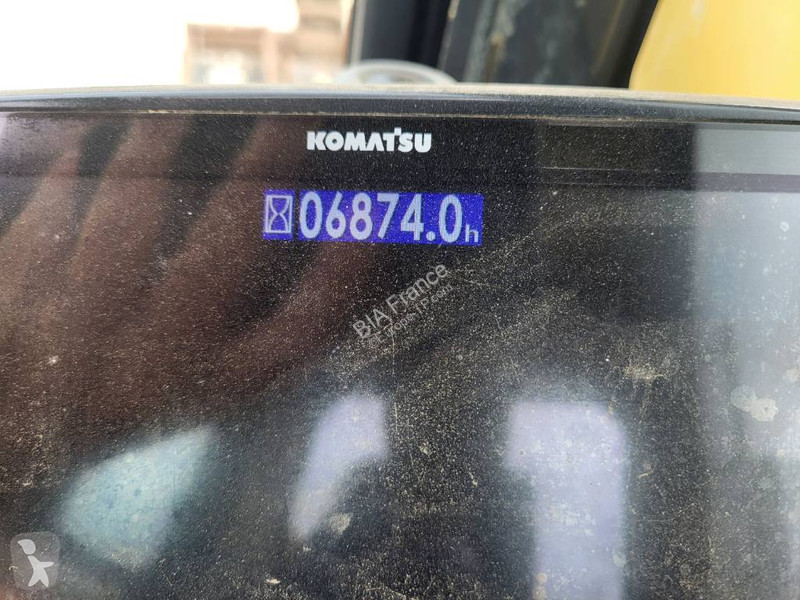 جرافة Komatsu PC138US-11