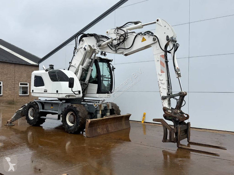 جرافة Liebherr A Compact - Triple Boom / Many...