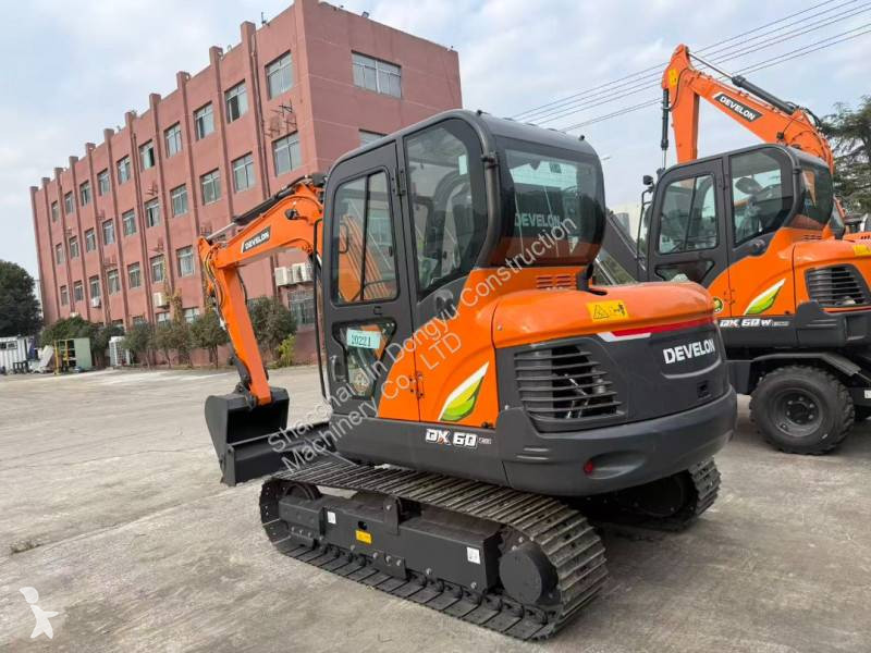 جرافة Develon DX60 ACE