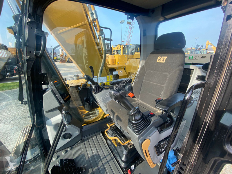Escavatore Caterpillar GC .