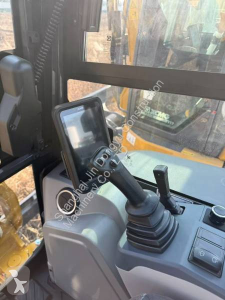 جرافة XCMG XE27U