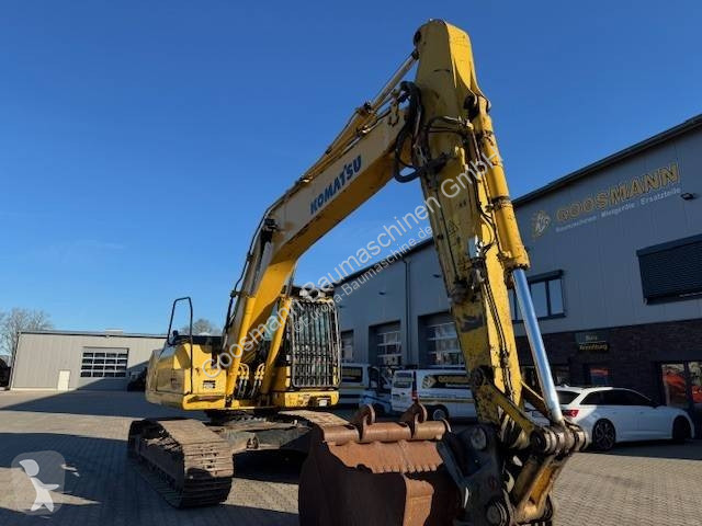 جرافة Komatsu LC8