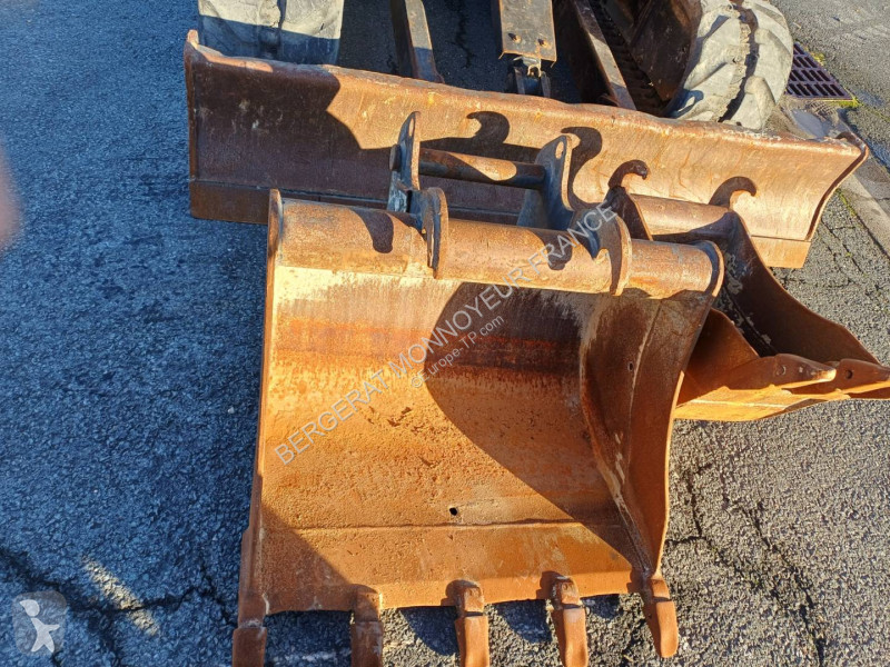 جرافة Caterpillar 305E2