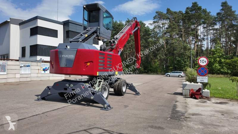 Lopatový nakládač Fuchs MHL 331