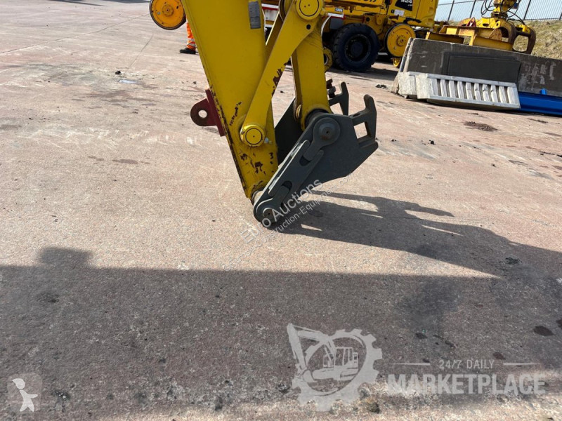 Екскаватор Komatsu 138US2