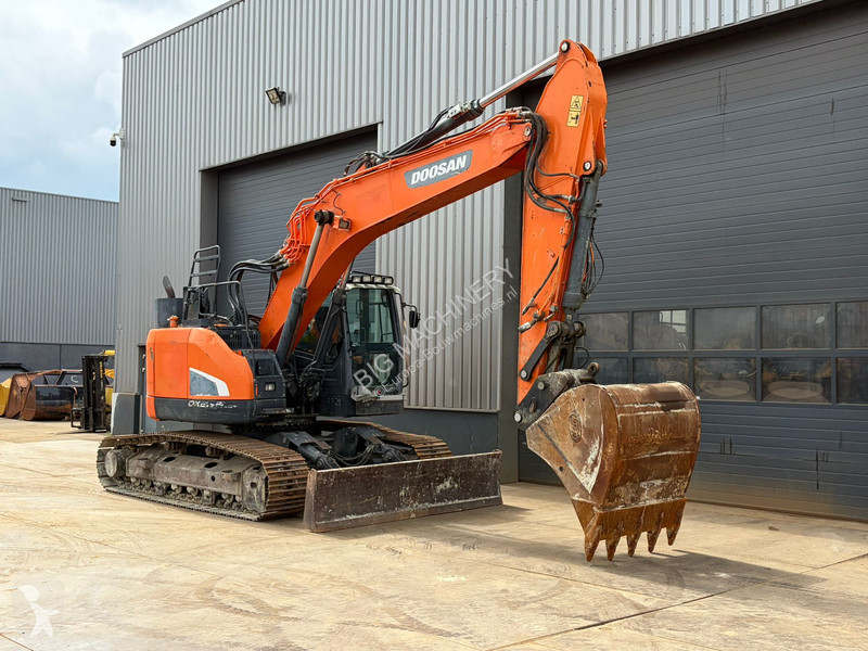 جرافة Doosan