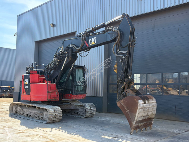 Rýpadlo Caterpillar 325 F LCR