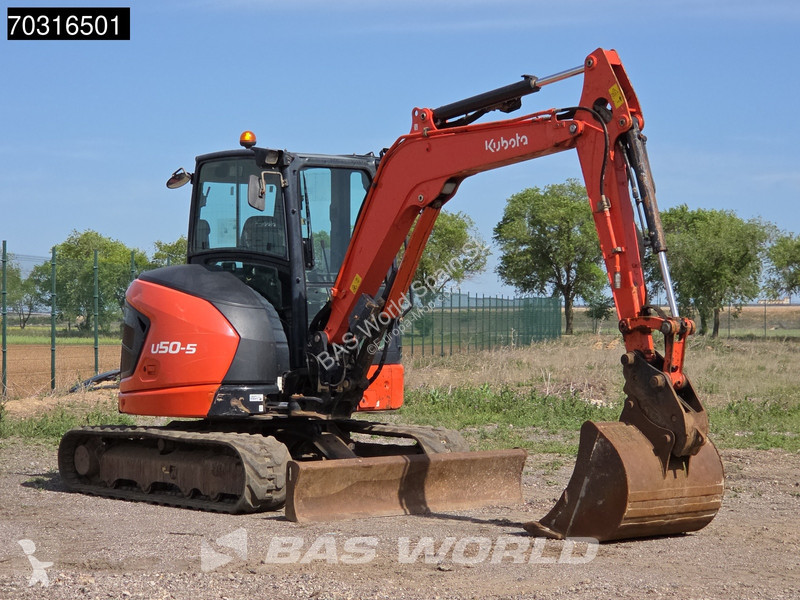 جرافة Kubota U50-5