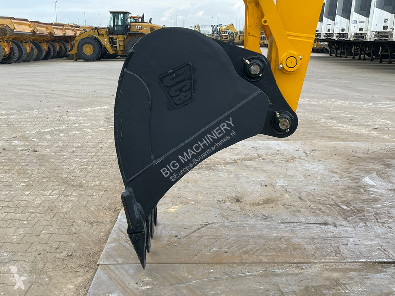 Rýpadlo JCB 245 HD LR